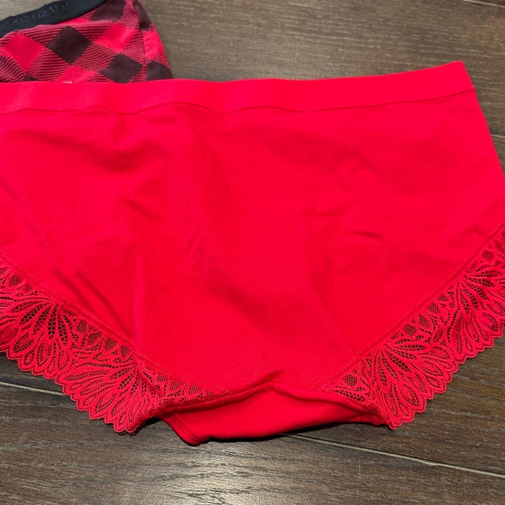Cacique NWT (red pair) Lace Trim Panties and plaid pair both 14/16 - Picture 3 of 6